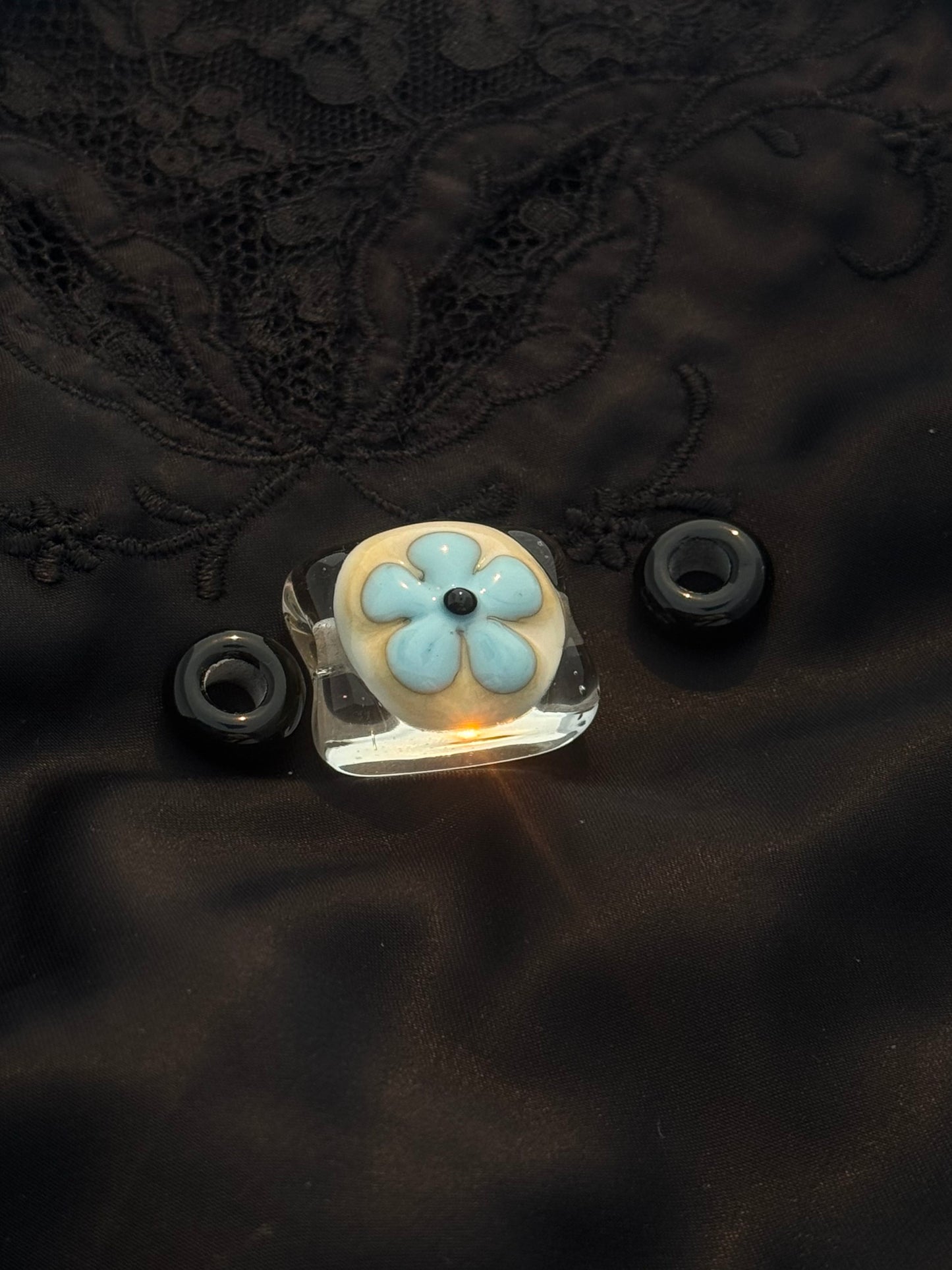 Shoe bead • Clear, Ivory, Blue, Black