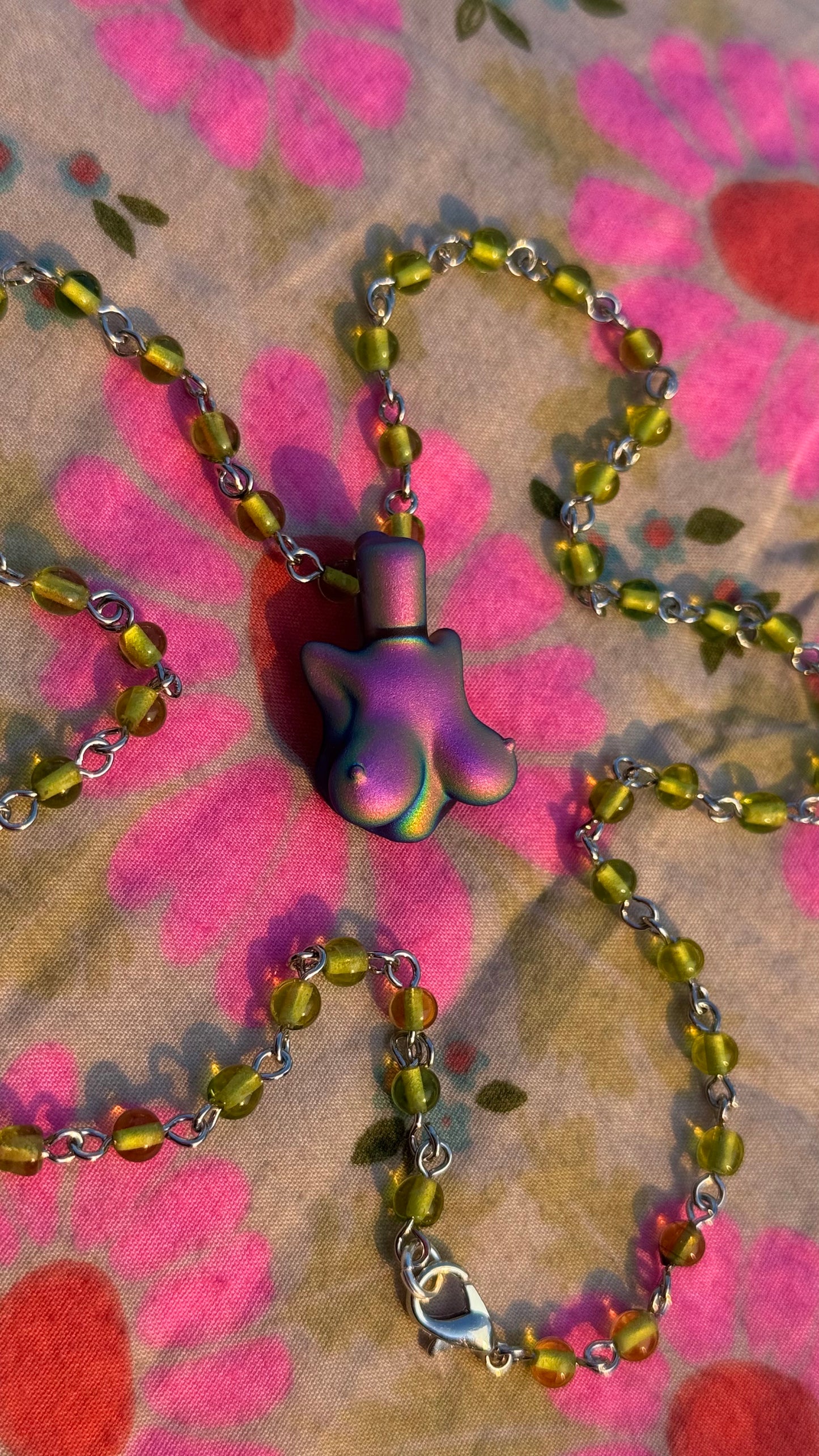 Dichro • pendant • hologram bust