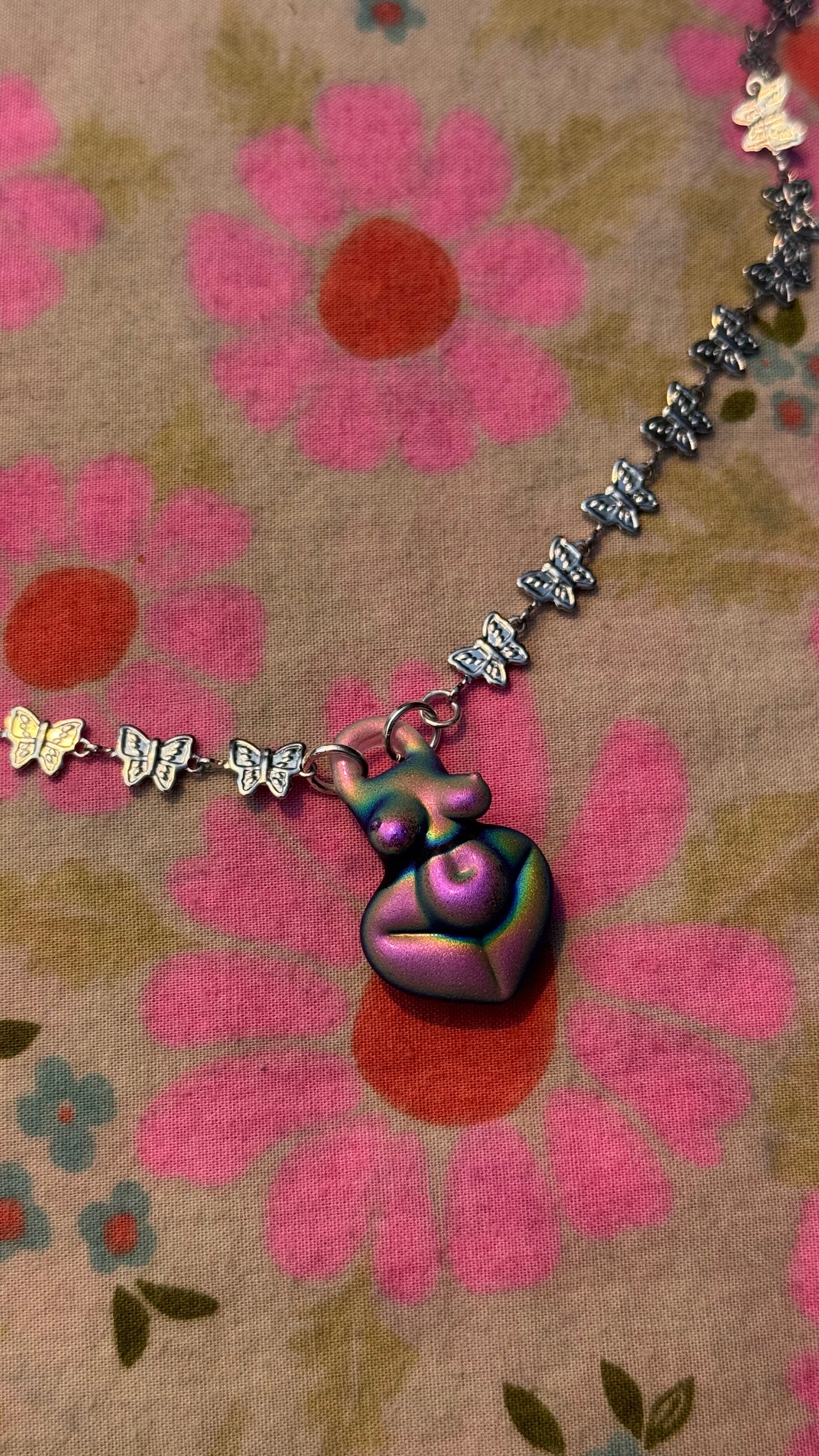 Dichro • Pendant • Goddess
