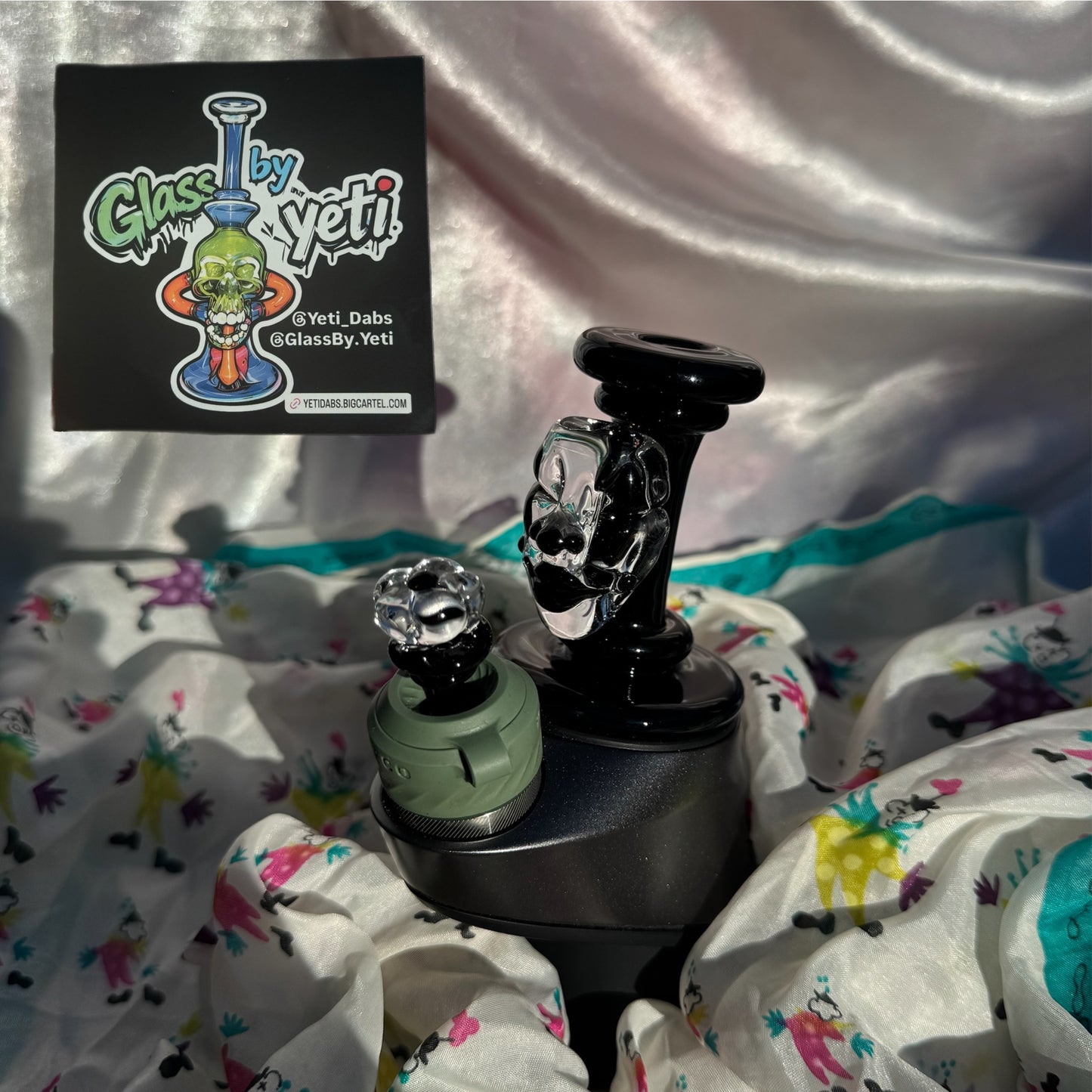 Liv x Yeti • Joystick • Flower