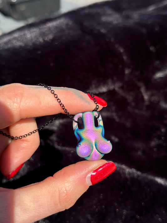 Dichro • pendant • holo bust