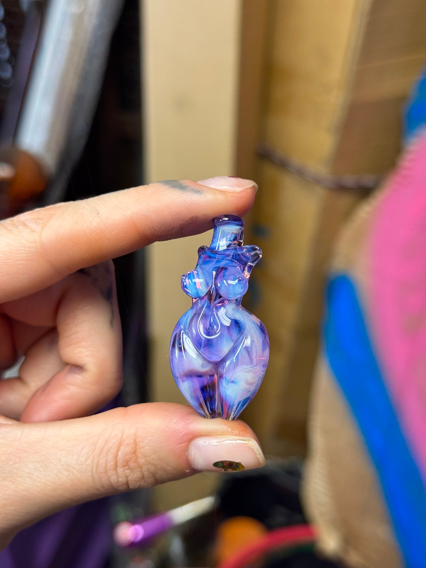 Light Reactive • pendant • marbled
