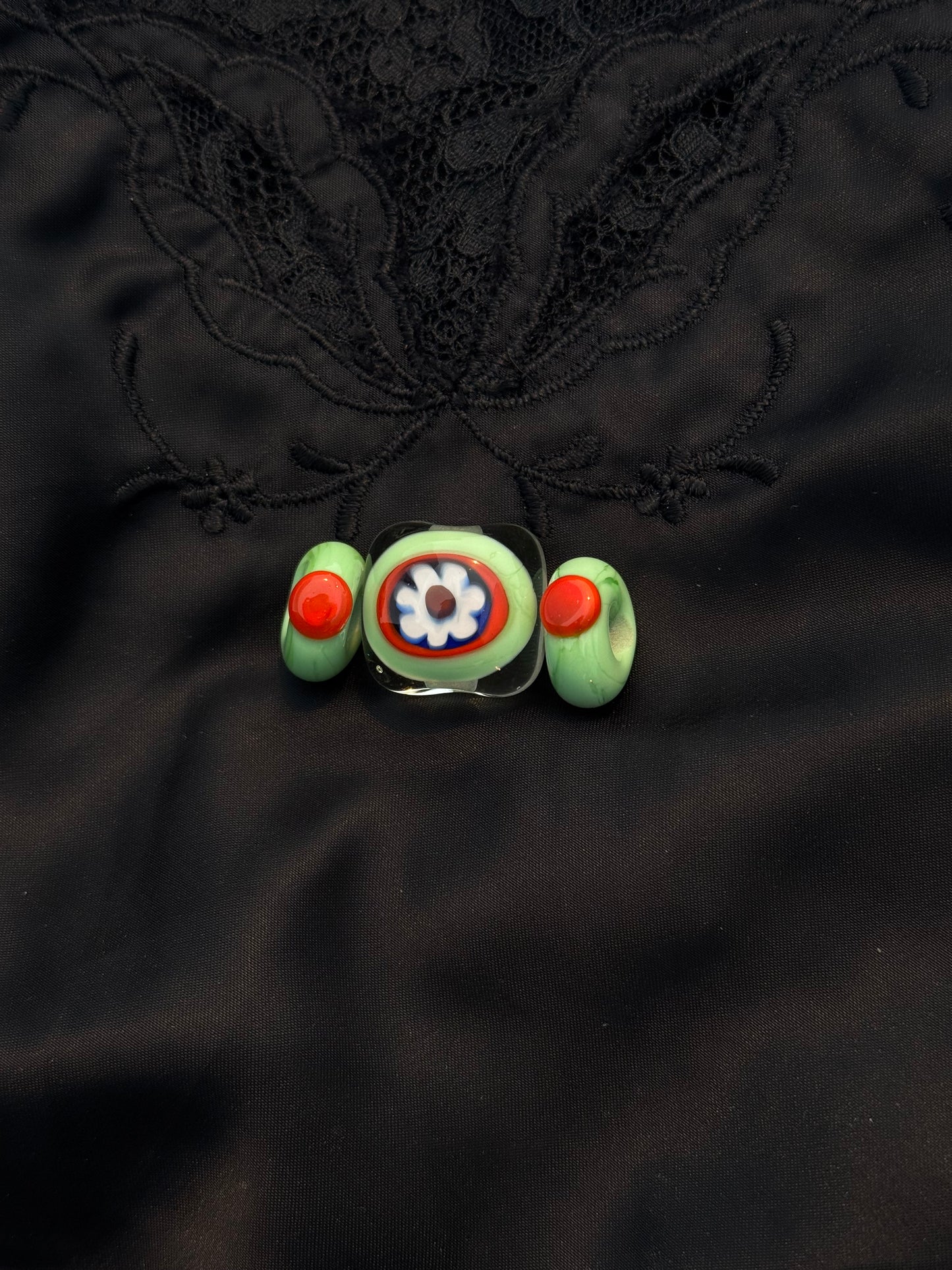 Shoe bead • Retro