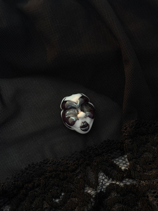 Lucha • Mariposa • White and Victorian Purple