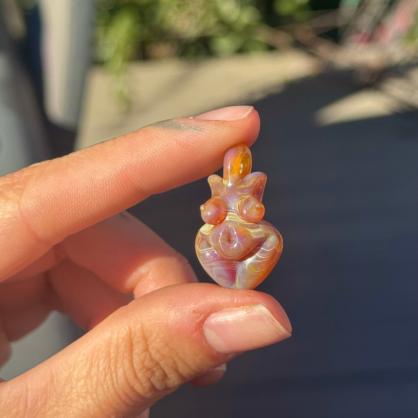 Goddess pendant • Butterscotch